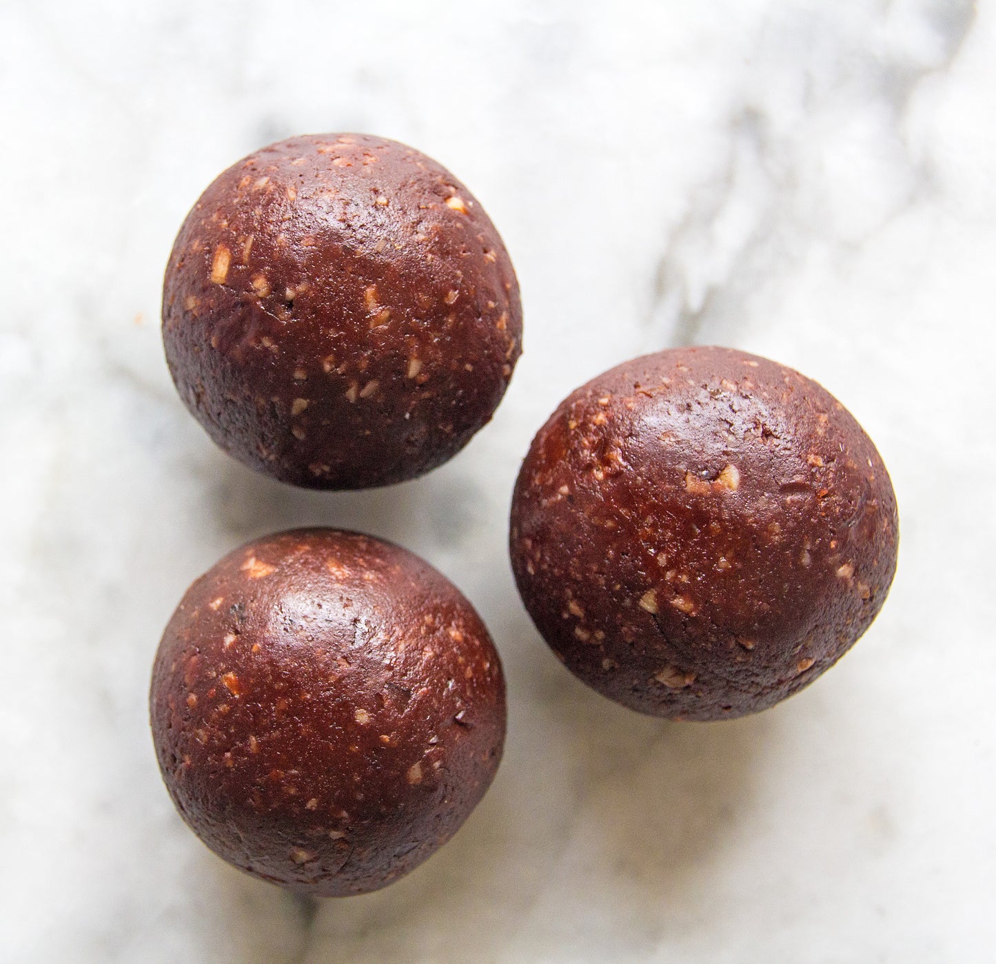 Cacao almond energy ball